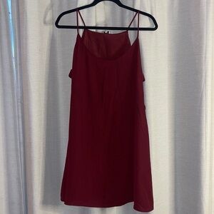 TOBI MAROON SHIFT FLOWY DRESS